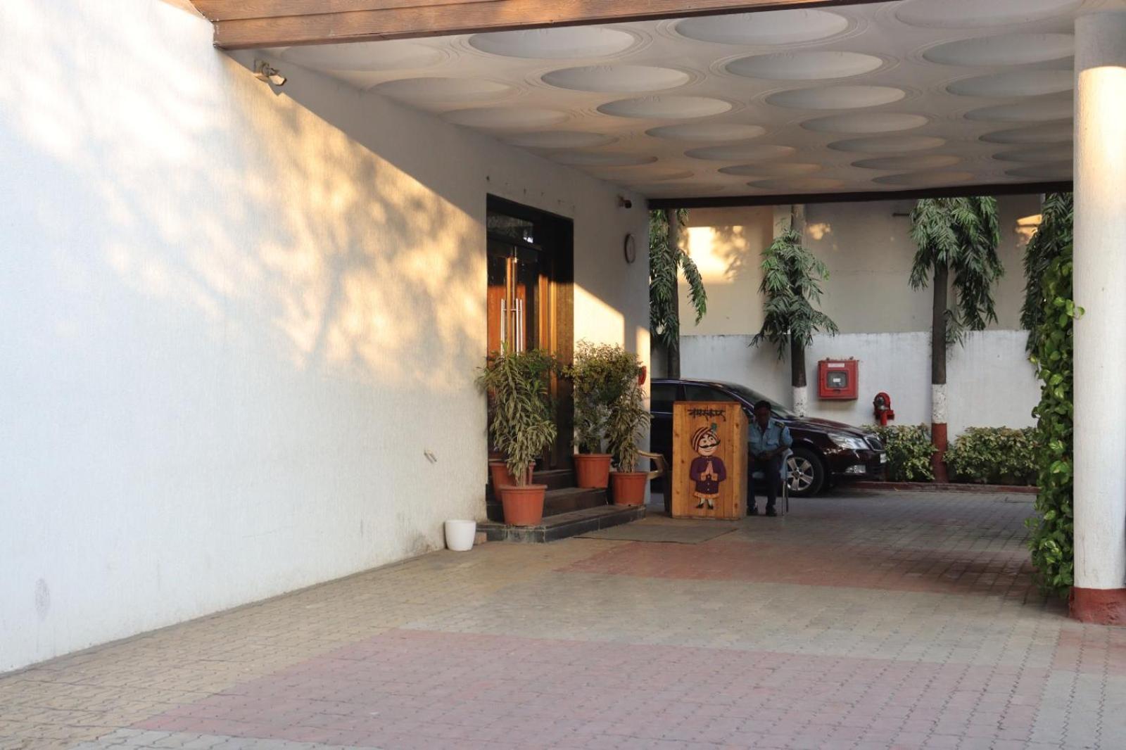 Hotel Raviraj, Chhatrapati Sambhaji Nagar Аурангабад Экстерьер фото