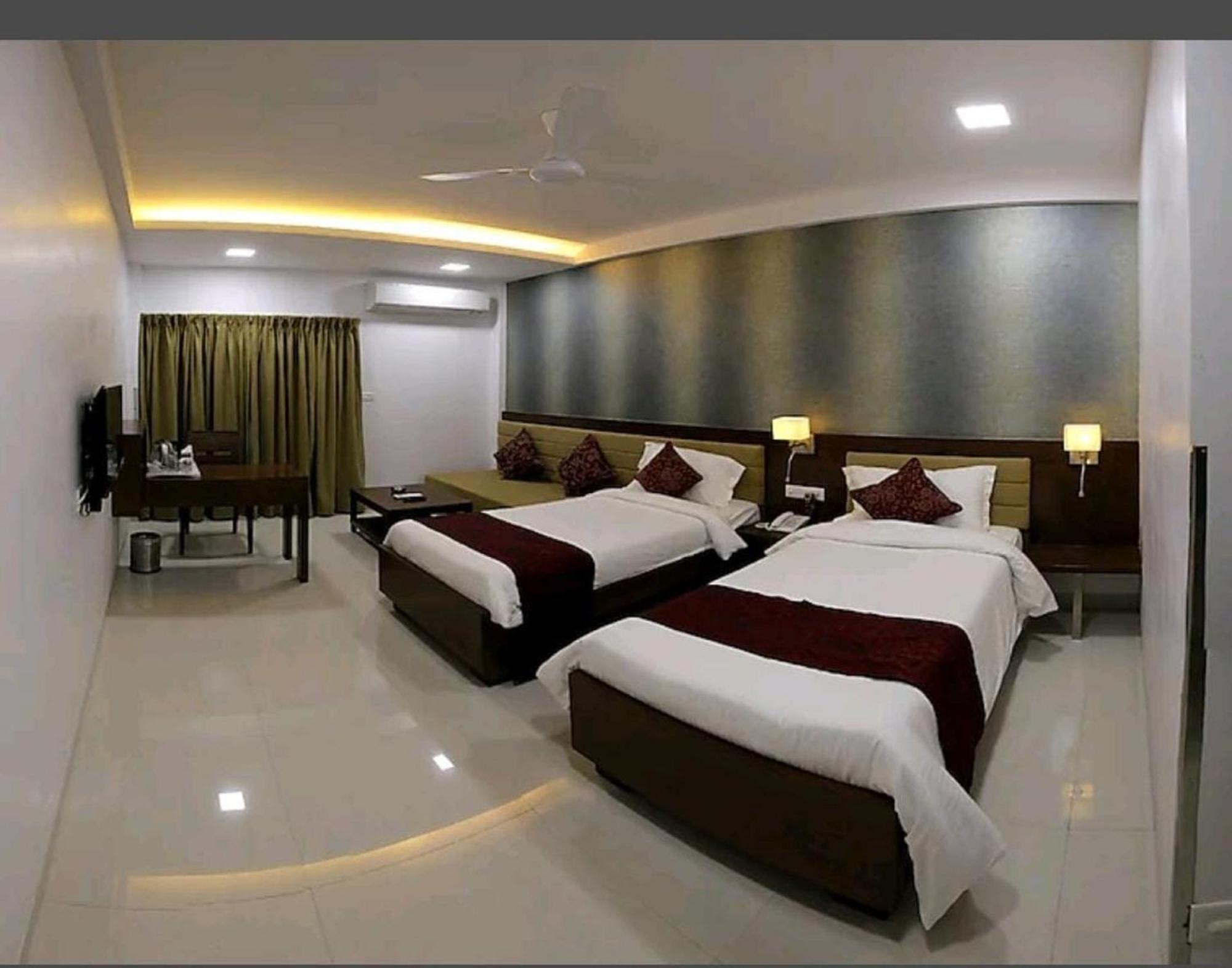 Hotel Raviraj, Chhatrapati Sambhaji Nagar Аурангабад Экстерьер фото